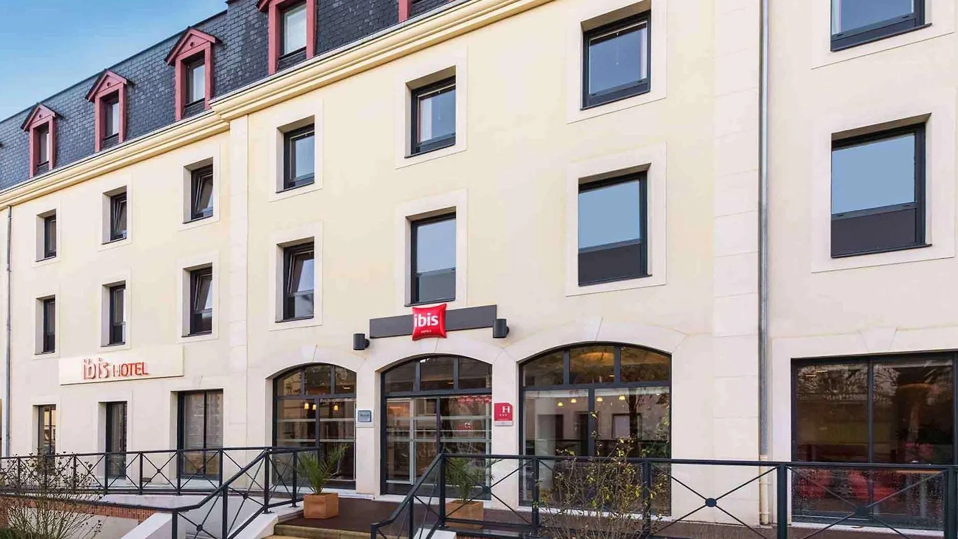Ibis Vitre Centre Hotel