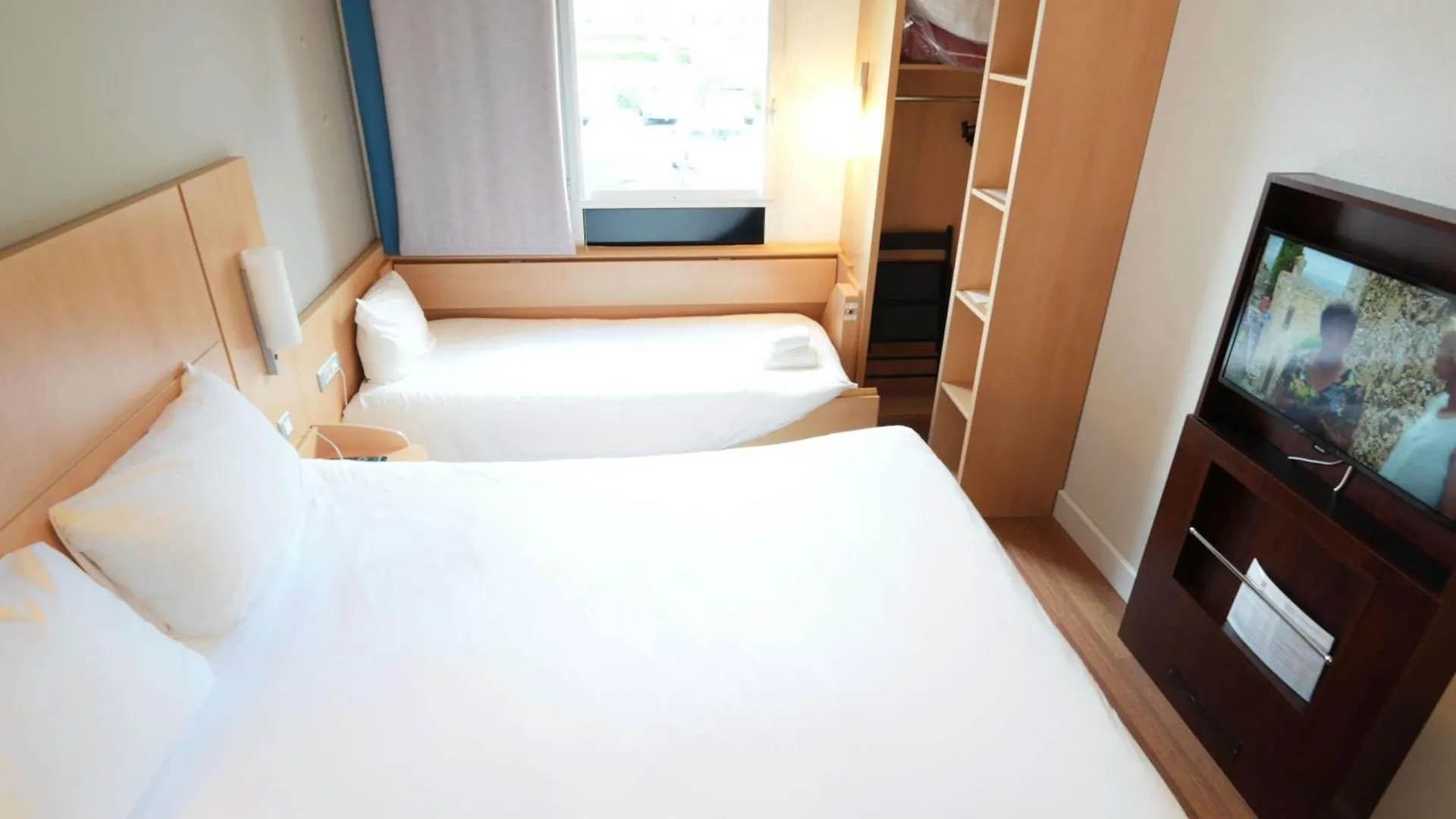 Ibis Vitre Centre Hotel 3*, Vitre (Ille-et-Vilaine) France